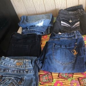 Women plus size jeans. They are 10 a piece